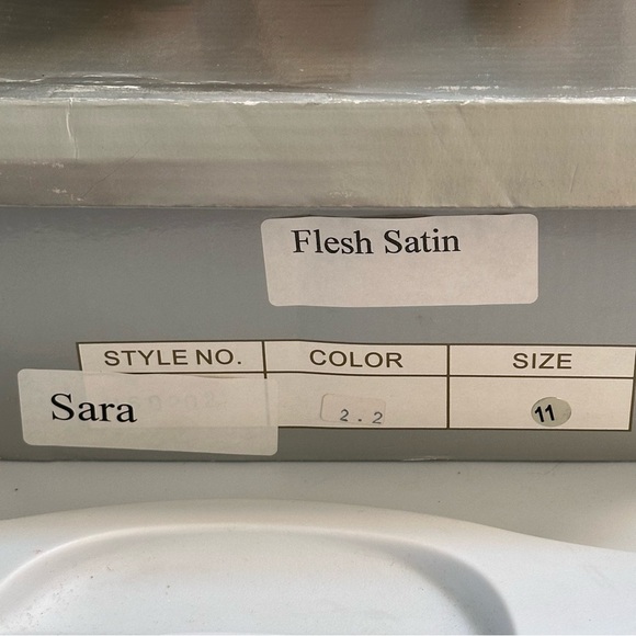 Featherlite Ballroom Dance Shoes Style: SARA Size 11 M Nude Satin 2.2” Heel NIB - Picture 4 of 14